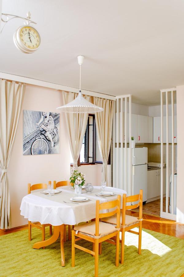 Apartman Uz More Vis Exterior photo